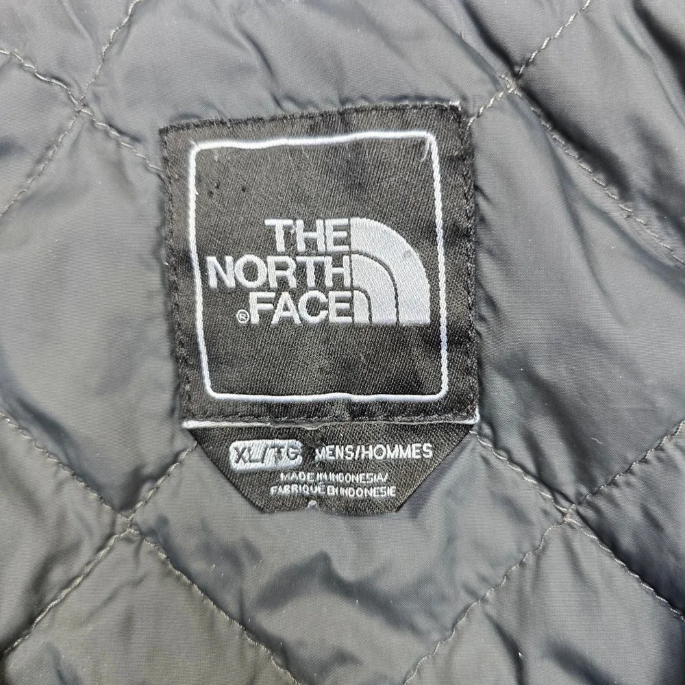 The North Face‎ HyVent Jacket Mens XL Gray Black Insulated Ski Snow Nylon